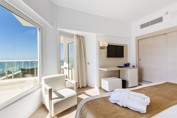 Hotel Pure Salt Garonda